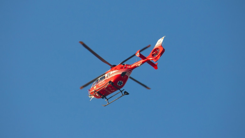 Un barbat si un copil au murit dupa ce s-ar fi electrocutat intr-o piscina gonflabila Imagine