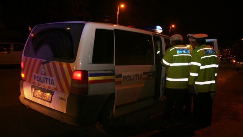 Un bucurestean a intrat cu masina in Arcul de Triumf Imagine