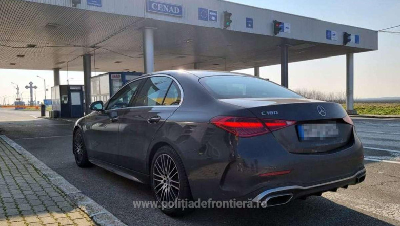 Un bulgar a incercat sa intre in tara intr-un Mercedes de 60.000 de euro chiar in ziua in care masina a fost declarata furata Imagine