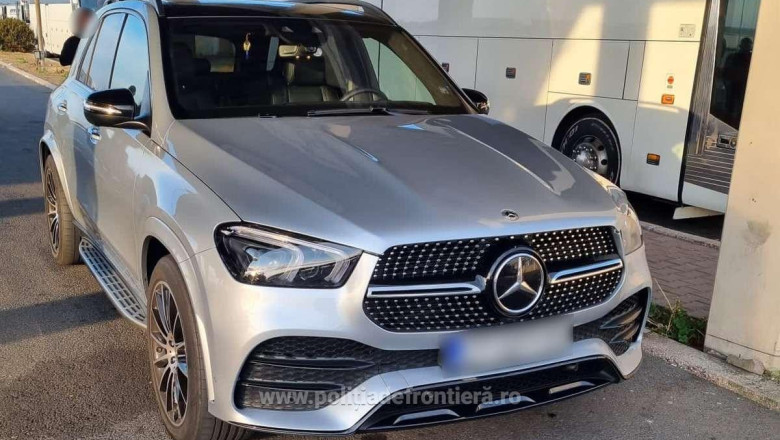 Un bulgar care incerca sa intre in Romania a ramas fara Mercedesul de 100.000 de euro Imagine
