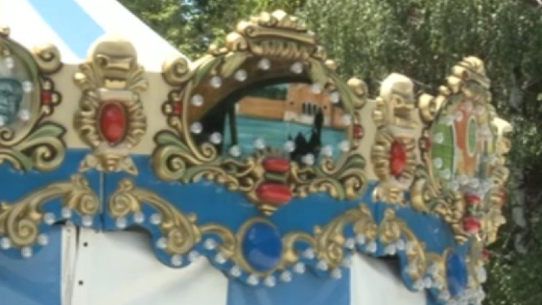 Un carusel de 120.000 de euro si un castel stau nefolosite in Parcul Copiilor din Timisoara Imagine