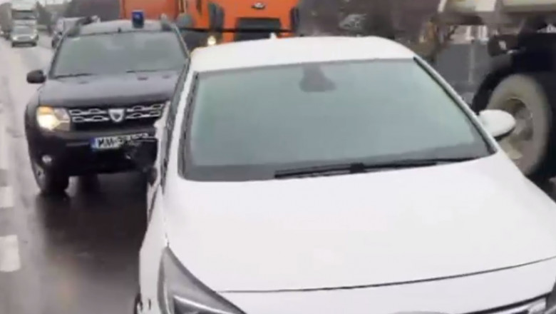 Un cetatean danez drogat a intrat prin vama ca glontul: A doborat bariera, a fugit, dar a fost fiind prins dupa 23 de kilometri Imagine