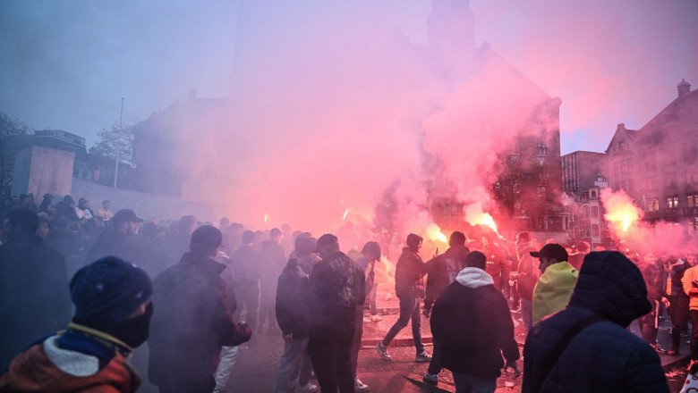Un „cocktail toxic” a dus la violentele din Amsterdam. Raportul autoritatilor despre atacul asupra fanilor echipei Maccabi Tel-Aviv Imagine