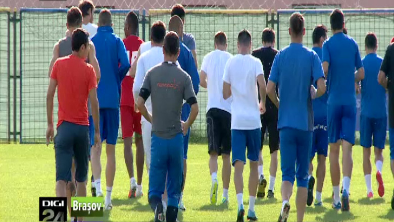 Un columbian la Corona   Imagine