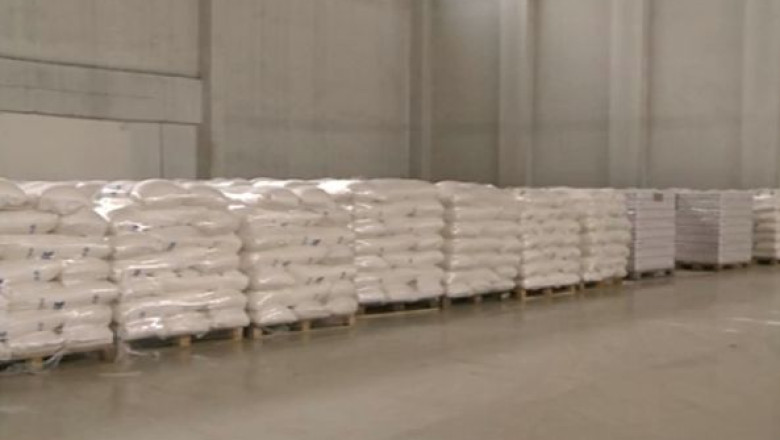 Un comisar de la Garda Financiara ar fi primit jumatate de tona de zahar drept mita Imagine