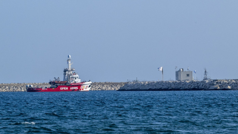 Un convoi de nave care trebuia sa ajunga in Gaza s-a intors cu tot cu ajutoare in Cipru, dupa atacul care a ucis 7 angajati ai unui ONG Imagine