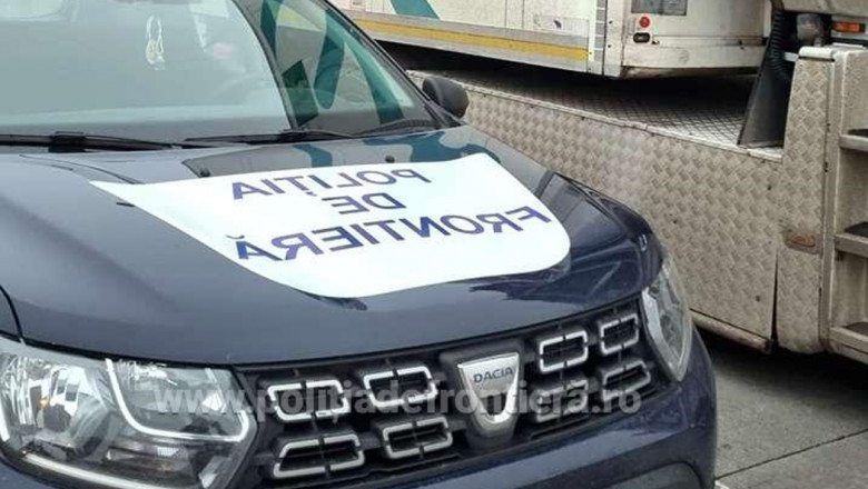 Un copil de 2 ani, din Turcia, a fost gasit de politistii de frontiera in portbagajul unei masini. La volan era unchiul lui Imagine