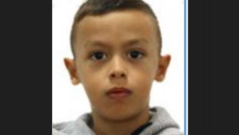 Un copil de 7 ani este dat in urmarire nationala, dupa ce a disparut alaturi de tatal sau, la care se afla in vizita pentru o zi Imagine