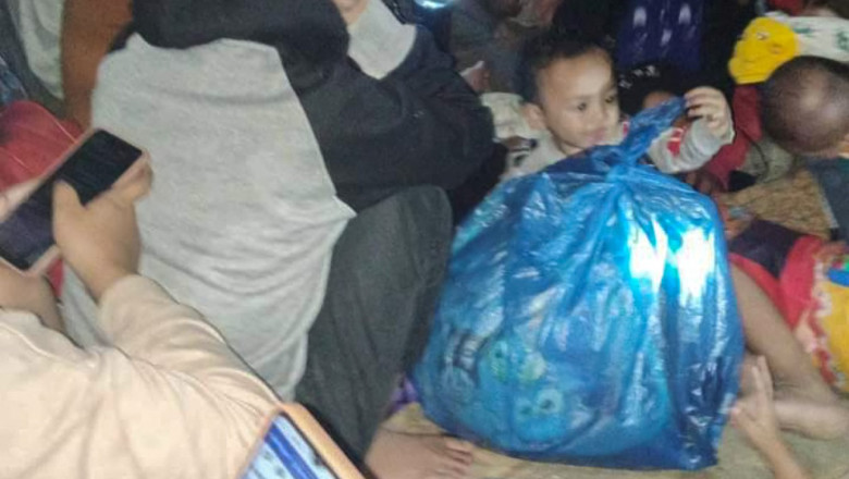 Un cutremur de 7,3 urmat de alerta de tsunami s-a produs in largul coastelor Indoneziei si a panicat locuitorii in miez de noapte Imagine