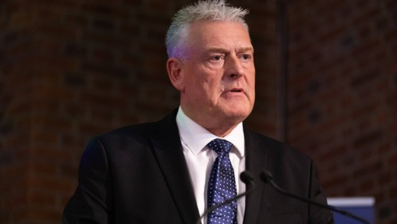 Un deputat conservator britanic a fost suspendat din partid dupa ce a spus ca primarul Londrei este „controlat” de islamisti Imagine