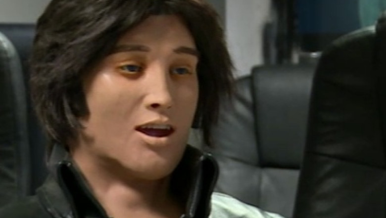 Un doctorand din Craiova a construit din piese de la imprimante vechi un robot care il imita pe Elvis Presley Imagine