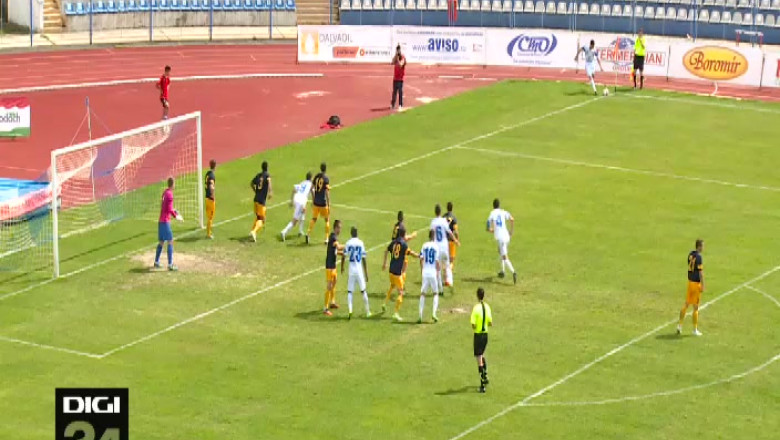 Un egal cat o victorie. CSM Rm. Valcea - CS Universitatea Craiova, scor 0-0 Imagine