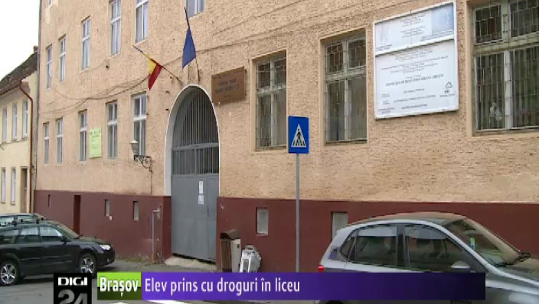 Un elev a fost prins cu droguri in incinta liceului Imagine