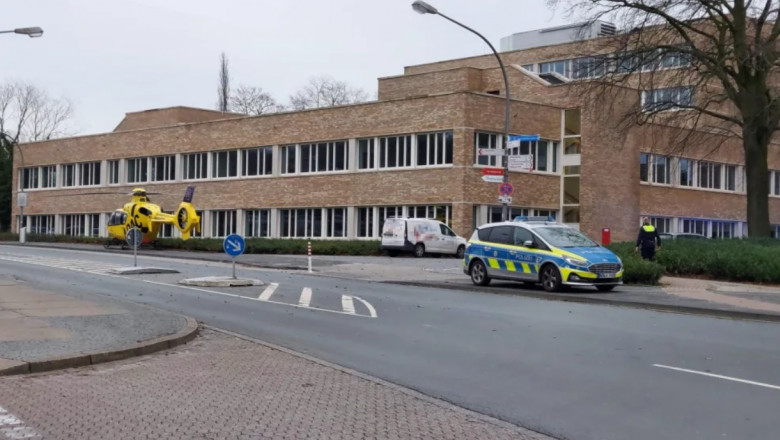 Un elev de liceu si-a omorat profesoara in clasa, apoi a sunat la Politie, in Germania Imagine