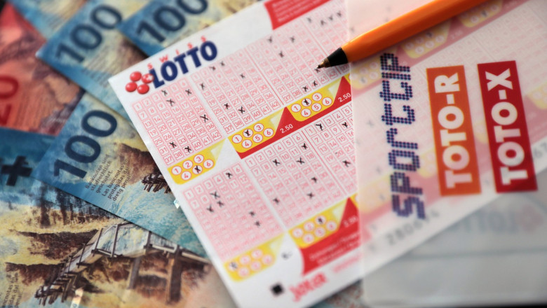 Un elvetian a castigat peste 67 de milioane de euro la loterie. E cel mai mare premiu inregistrat vreodata de un singur jucator Imagine