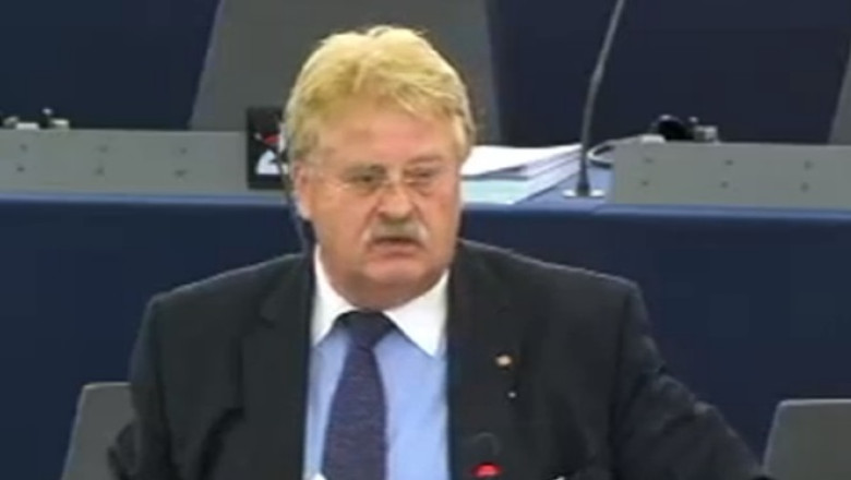 Un europarlamentar din Germania vrea amprentarea imigrantilor Imagine