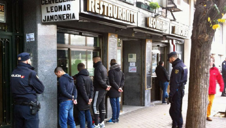 Un fan al lui Deportivo la Coruna a murit dupa ce a fost batut si aruncat intr-un rau Imagine