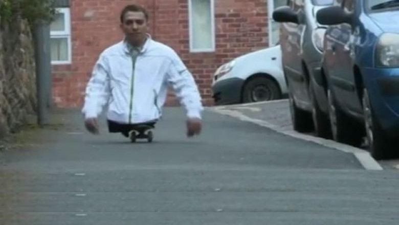 Un fost militar britanic, condamnat la inchisoare cu suspendare pentru ca a batut un rom fara picioare: „Obtin foarte usor ajutoarele sociale” Imagine