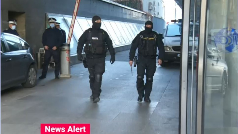 Un fost primar din Caras-Severin a fost ridicat de DIICOT pentru proxenetism: O fetita de 11 ani a fost abuzata cu ajutorul mamei Imagine