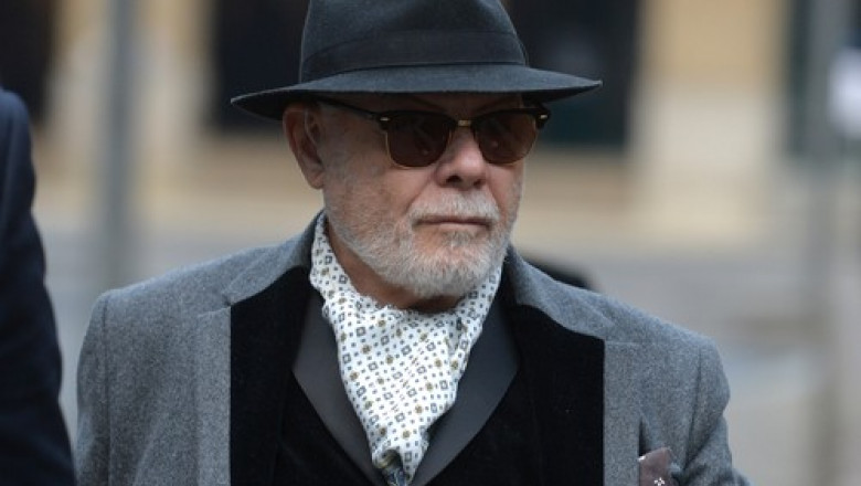 Un fost star pop, condamnat pentru pedofilie si eliberat conditionat, a fost trimis inapoi in inchisoare dupa doar o luna in libertate Imagine