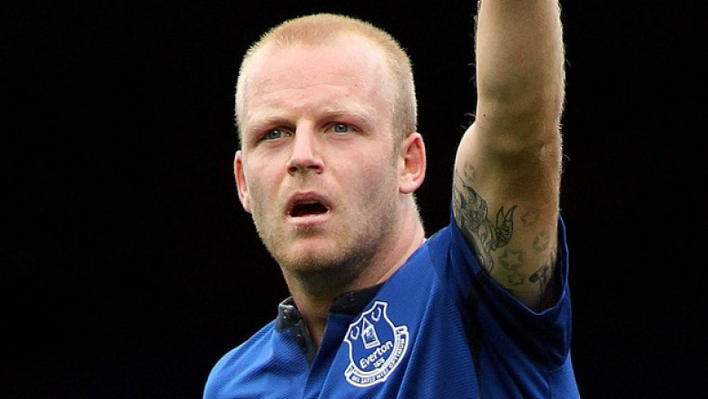 Un fotbalist de la Everton a oferit sute de abonamente anuale pentru a incuraja somerii sa-si caute un loc de munca Imagine