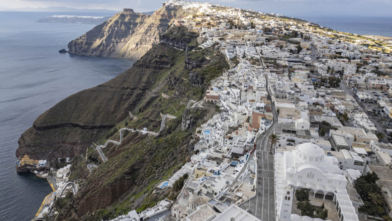 Un grup de cercetatori vrea sa afle daca o eruptie vulcanica ar putea distruge insula Santorini. „Stim mai multe despre unele planete” Imagine