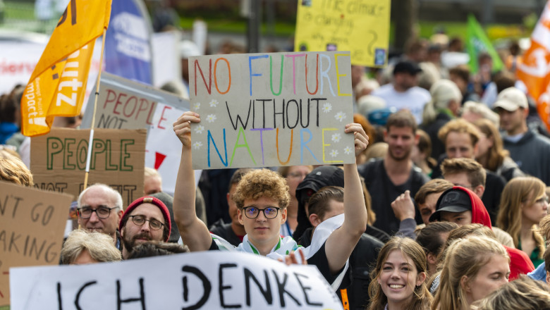 Un grup de tineri portughezi au reclamat la CEDO 33 de tari pentru presupusa lor inactiune impotriva incalzirii globale Imagine