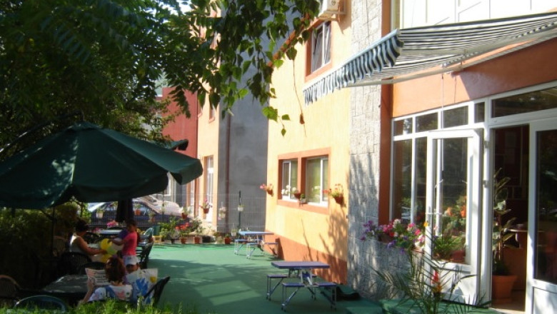 Un hotel din Eforie Nord a fost spart. Hotul a furat 15 televizoare si alte bunuri Imagine