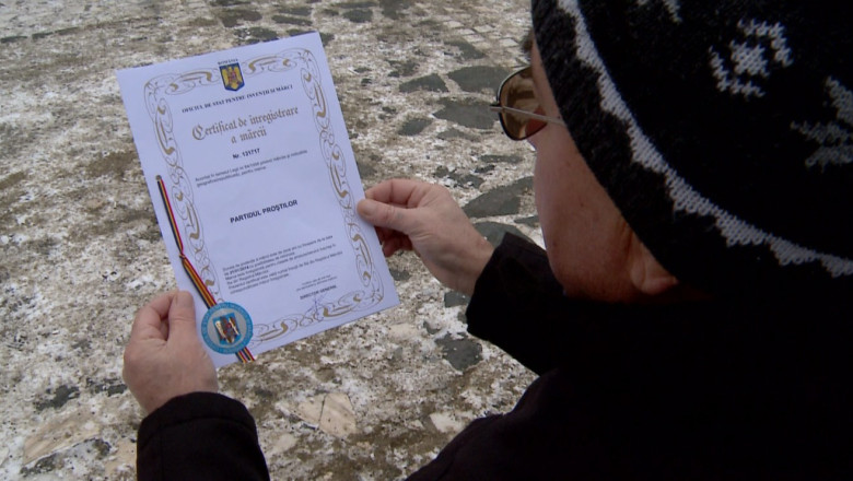 Un iesean a infiintat "Partidul Prostilor". Marca a fost inregistrata la OSIM pentru o perioada de 9 ani Imagine