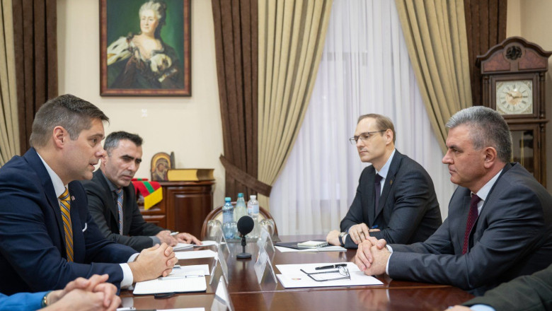 Un important oficial american a fost la Tiraspol, in mijlocul tensiunilor uriase legate de posibila anexare la Rusia Imagine