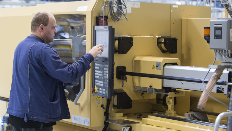 Un important producator german de rulmenti inchide doua fabrici din Austria si Anglia si relocheaza productia in Romania si Slovacia Imagine
