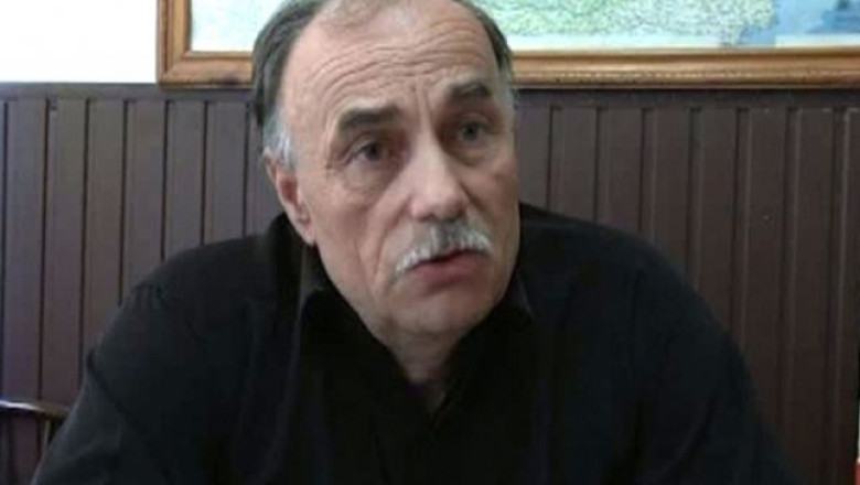 Un invatator din Hunedoara a fost decorat de presedinte pentru devotamentul fata de profesie Imagine