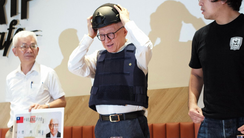 Un magnat din Taiwan a anuntat ca va finanta o armata de 3,3 milioane de „razboinici civili” pentru a apara tara de China Imagine