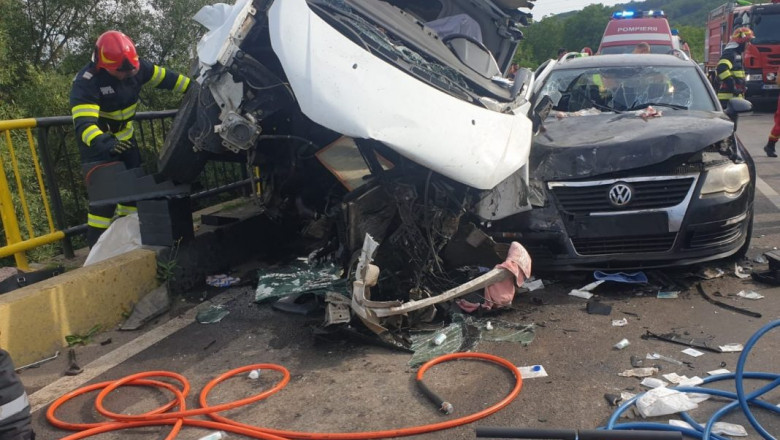 Un mort si patru raniti intr-un accident in care au fost implicate mai multe masini pe DN 1A Imagine