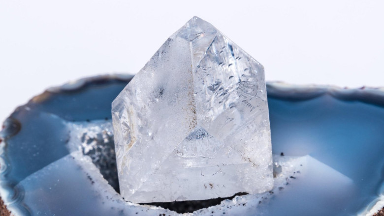 Un muncitor plin de datorii din India si-a schimbat viata dupa ce a gasit un diamant de 100.000 de dolari Imagine