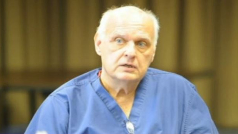 Un neurochirurg a mers 10 kilometri prin ger si viscol ca sa opereze de urgenta un pacient Imagine