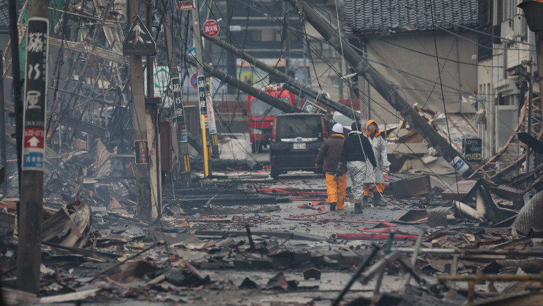 Un nou bilant dramatic al cutremurului din Japonia: 161 de morti si 560 de raniti. Peste 100 de persoane sunt de negasit Imagine