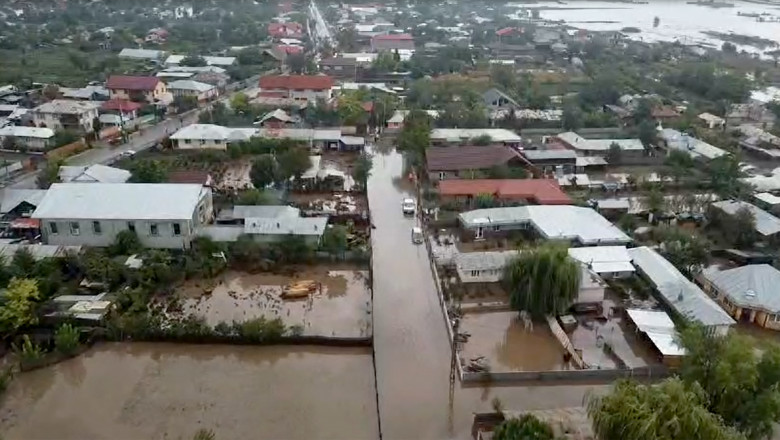 Un nou cod rosu de inundatii a fost emis de hidrologi pentru judetele Vaslui, Iasi si Galati Imagine