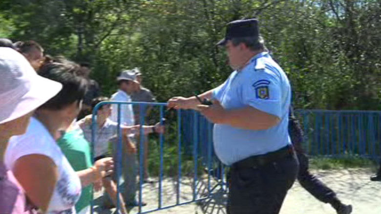 Un nou protest la Silistea-Pungesti. O femeie a tras de gardul de protectie Imagine