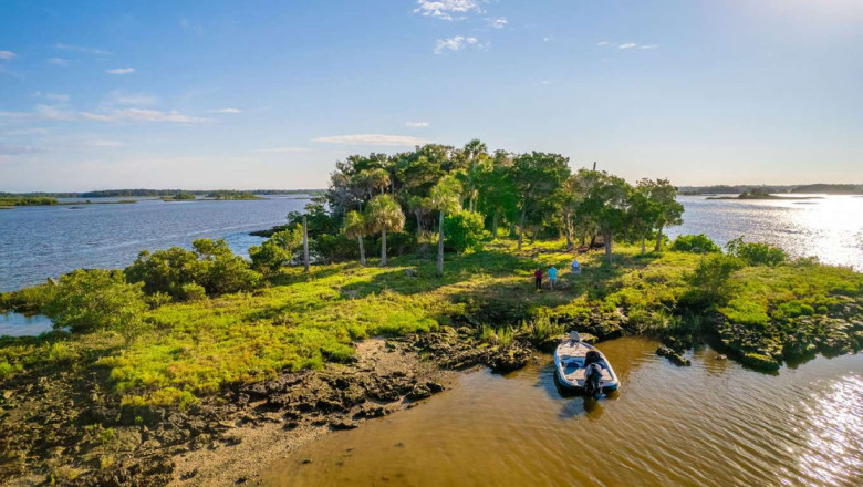 Un om de afaceri si-a cumparat o insula paradisiaca cu banii furati de la stat in timpul pandemiei Imagine