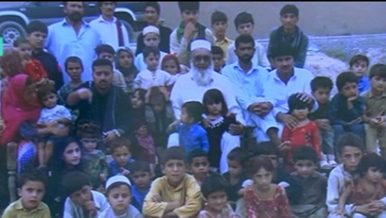 Un pakistanez cu trei neveste si 36 de copii e suparat ca nu-si mai permite a patra nevasta Imagine