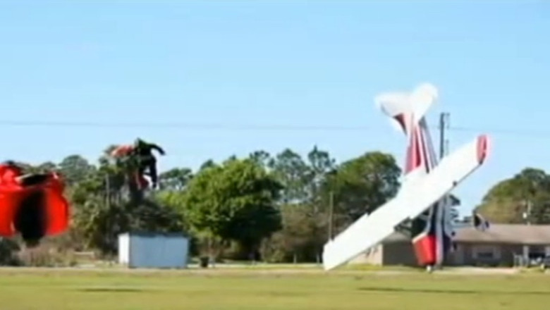 Un parasutist a fost lovit de avion in Statele Unite Imagine