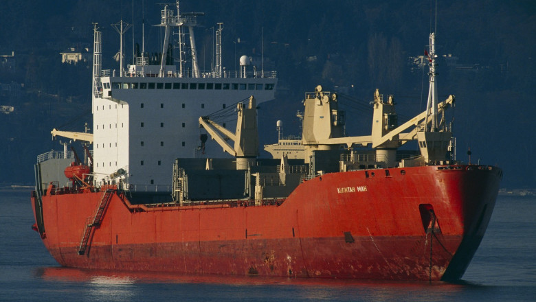 Un petrolier din flota fantoma a Rusiei a fost foarte aproape sa provoace o catastrofa ecologica pe coasta Finlandei Imagine