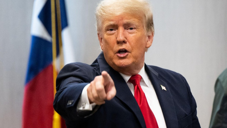 Un portret urias al lui Trump a disparut in mod misterios. O suta de cadouri pretioase primite de fostul presedinte sunt de negasit Imagine
