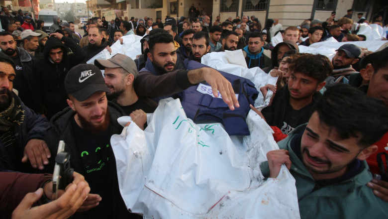 Un post TV din Gaza, afiliat Jihadului Islamic, sustine ca 5 jurnalisti de-ai sai au fost ucisi intr-un atac israelian Imagine
