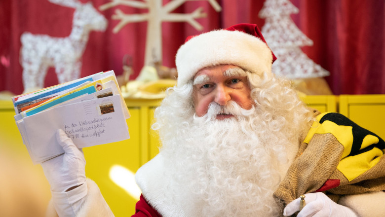 Un preot a facut zeci de copii sa planga: Le-a spus ca Mos Craciun nu exista Imagine