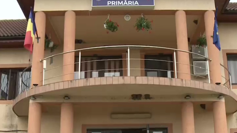 Un primar inlocuieste politistii locali cu 100 de camere de supraveghere. Nu vor fi dati afara, ci vor monitoriza imaginile Imagine