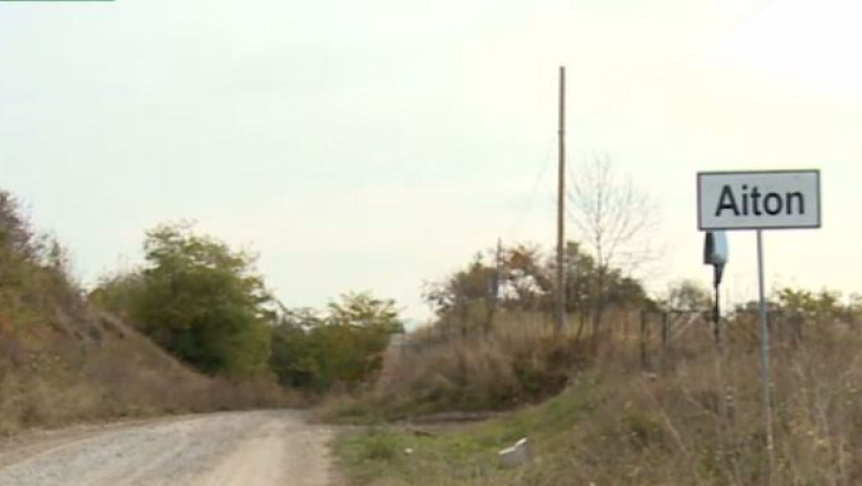 Un primar isi reabiliteaza singur drumul Imagine