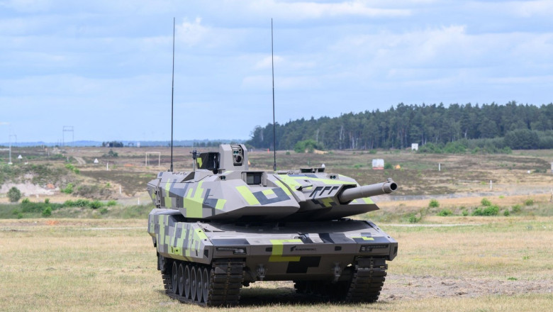 Un producator german de arme vrea sa deschida o fabrica de tancuri in Ucraina. Medvedev: "O vom intampina cu artificii Kalibr" Imagine
