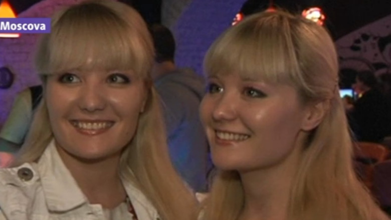 Un restaurant din Moscova are angajati doar gemeni Imagine